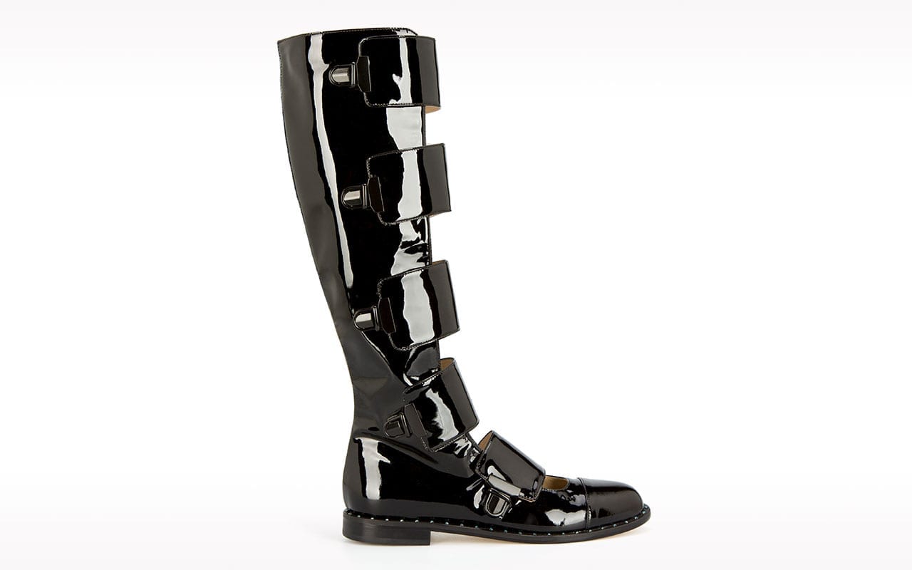 Karen - Cut out boot in Black patent leather with multi-buckle. FW 17-18